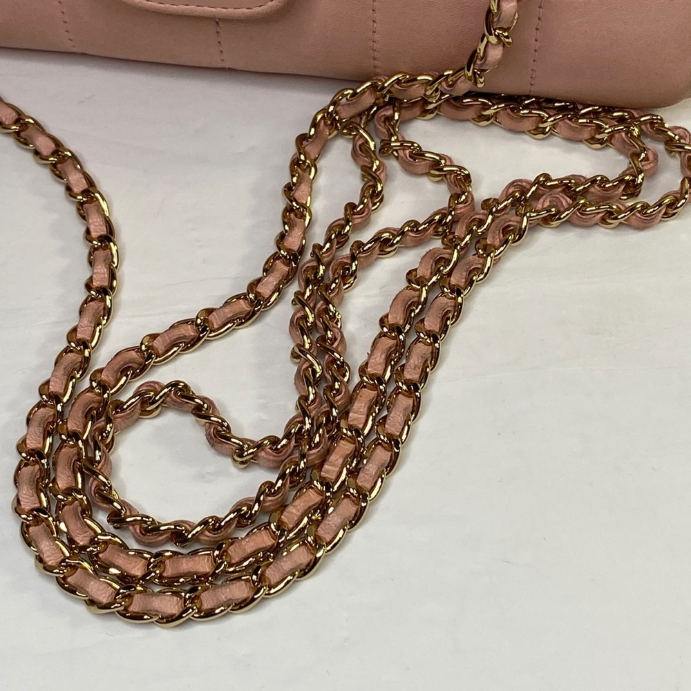 CHANEL Rare Pink Lambskin Single Flap Crossbody - Picture 14 of 16